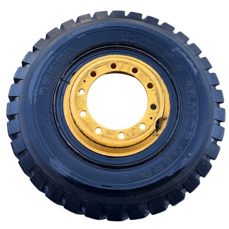 Däck på fälg 10,00-20